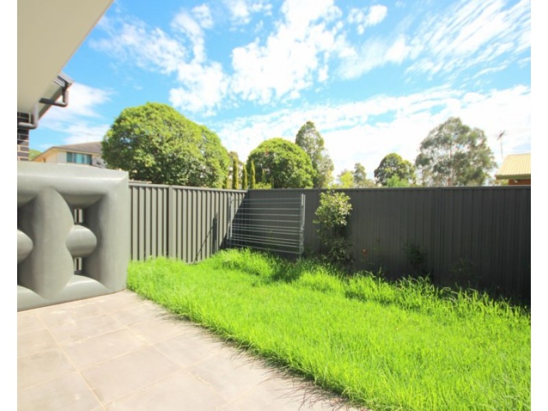 4/9 Sabre Crescent, Holsworthy NSW 2173