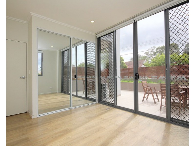 8/26 Cairds Avenue, Bankstown NSW 2200