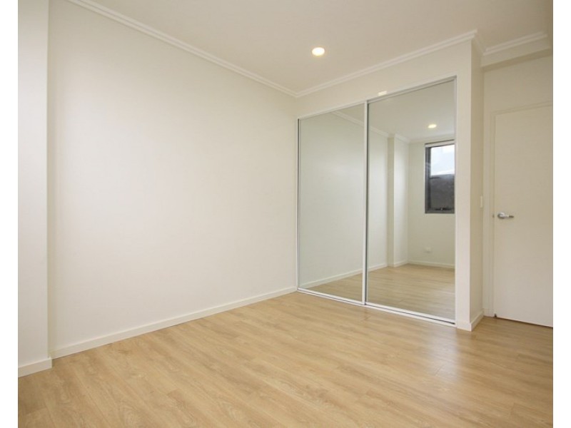 8/26 Cairds Avenue, Bankstown NSW 2200