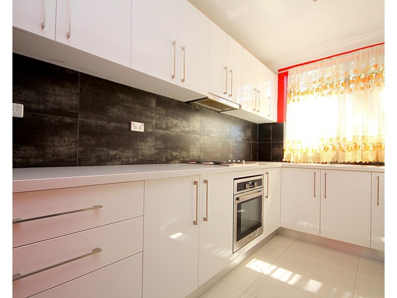22/33-35 Sir Joseph Banks Street, Bankstown NSW 2200