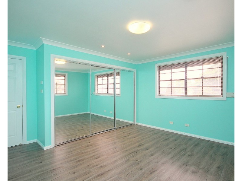 20 Rugby Crescent, Chipping Norton NSW 2170