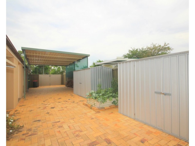 20 Rugby Crescent, Chipping Norton NSW 2170