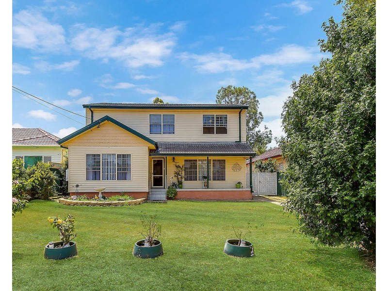 14 Harford Avenue, East Hills NSW 2213