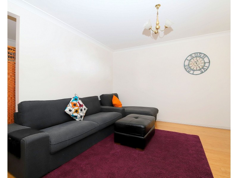 6/213 Old Kent Road, Greenacre NSW 2190