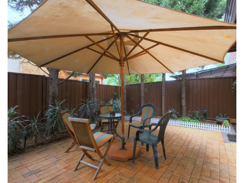 6/213 Old Kent Road, Greenacre NSW 2190