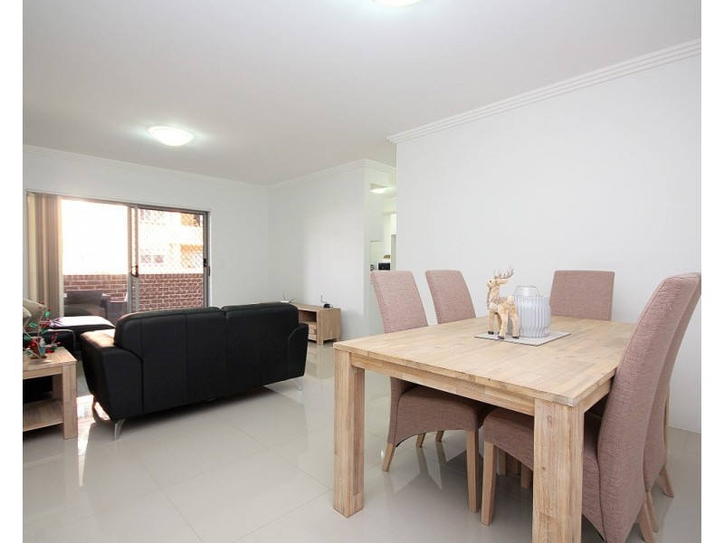 2/61-65 Cairds Avenue, Bankstown NSW 2200