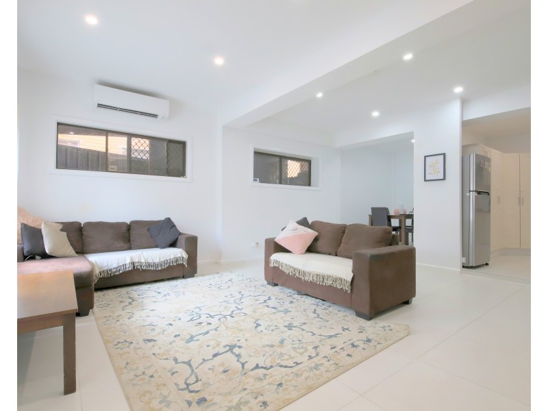 20 Yvonne Crescent, Georges Hall NSW 2198