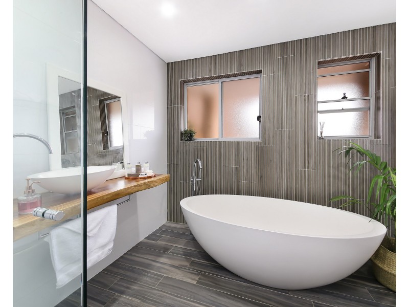 4 Jennings Avenue, Bass Hill NSW 2197