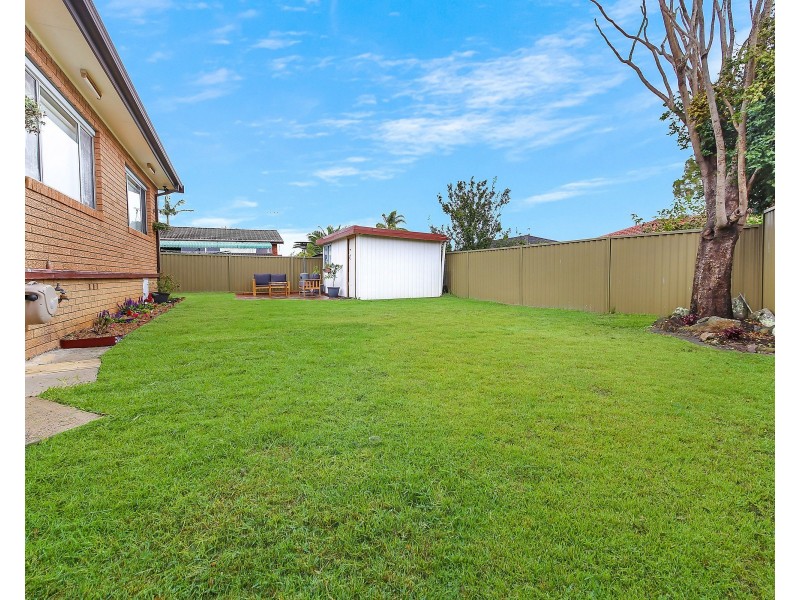 4 Jennings Avenue, Bass Hill NSW 2197