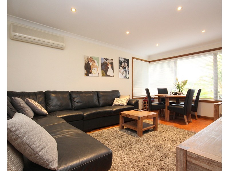 16 Jacaranda Drive, Georges Hall NSW 2198