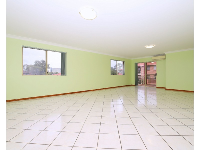 4/181 Chapel Road South, Bankstown NSW 2200