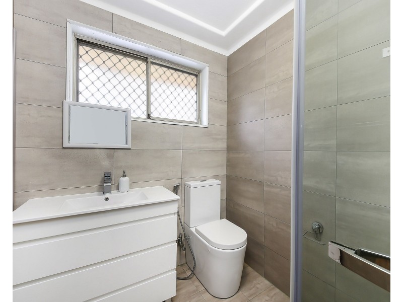 9 Lockwood Avenue, Greenacre NSW 2190