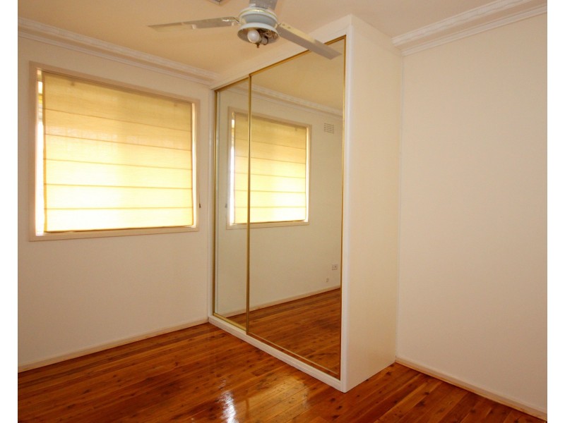 72 Wendy Avenue, Georges Hall NSW 2198