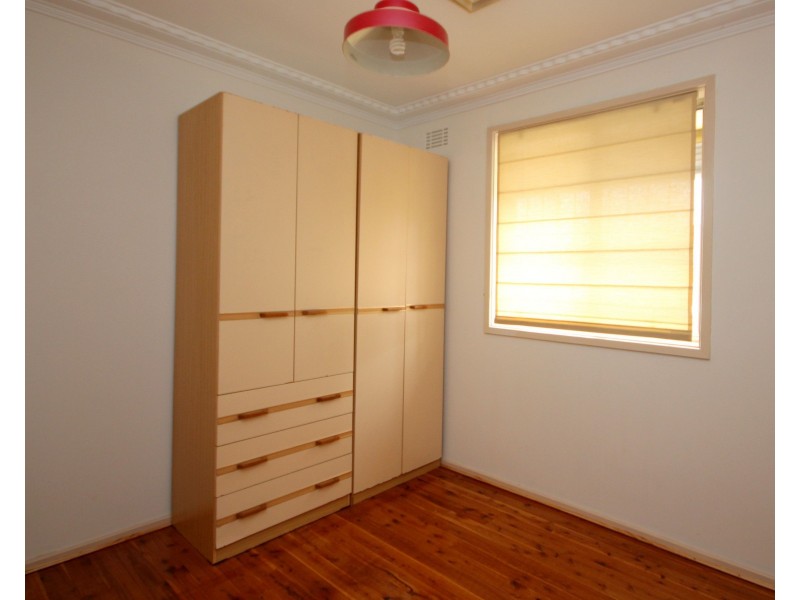 72 Wendy Avenue, Georges Hall NSW 2198