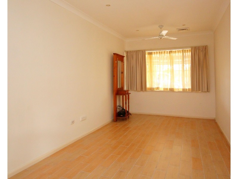 72 Wendy Avenue, Georges Hall NSW 2198