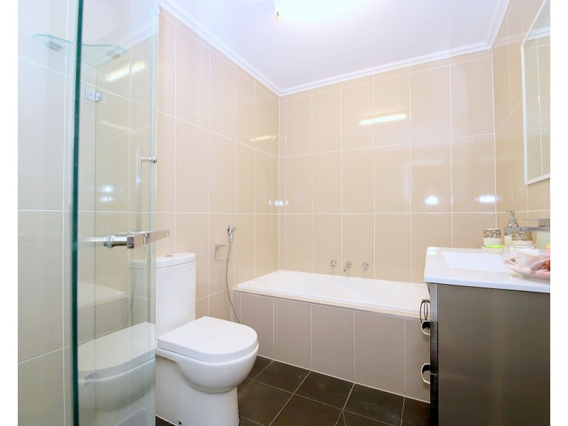 5/19 Balmoral Crescent, Georges Hall NSW 2198