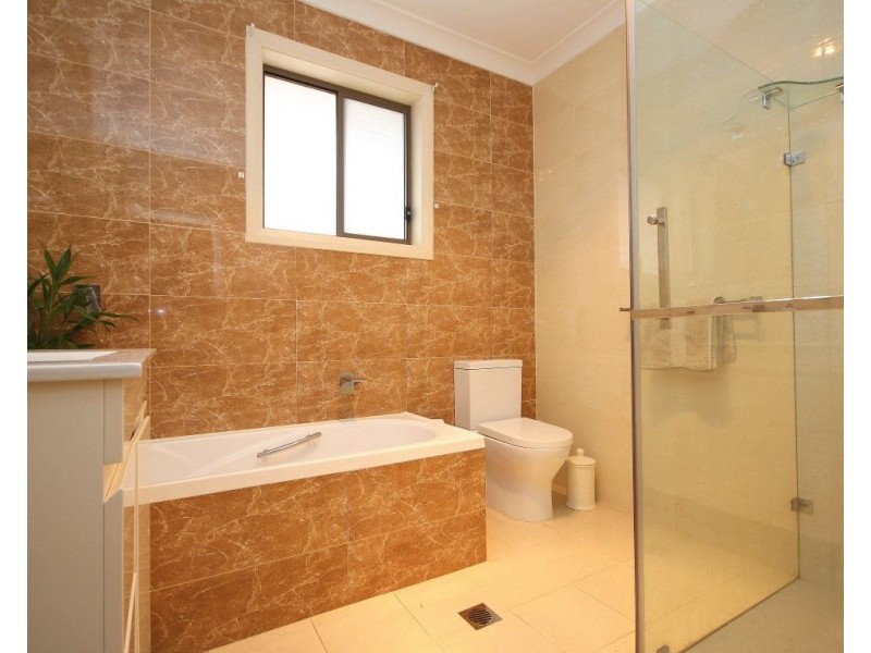 2/117 Brunker Road, Yagoona NSW 2199