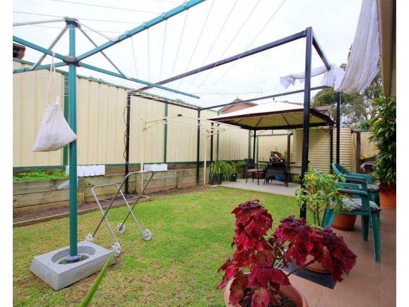 2/117 Brunker Road, Yagoona NSW 2199