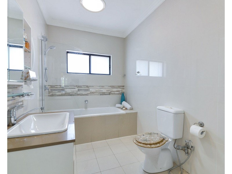 272 Waterloo Road, Greenacre NSW 2190