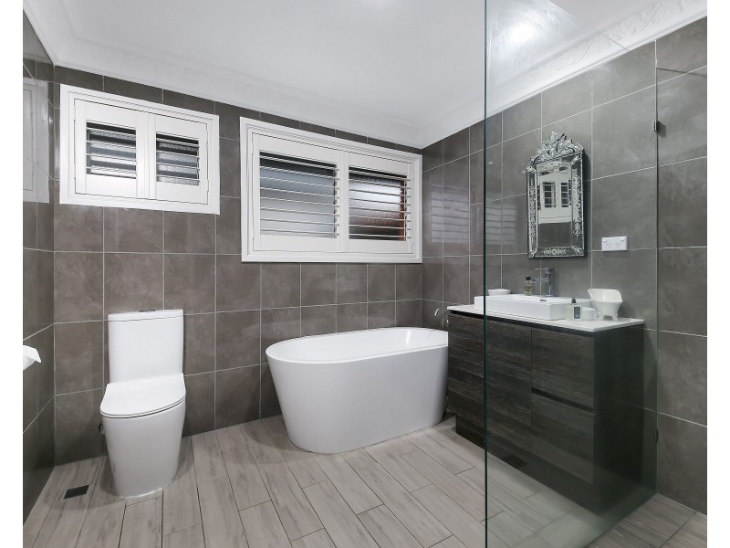 11 Boxley Crescent, Bankstown NSW 2200