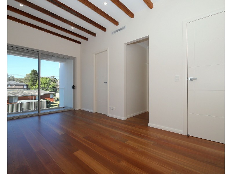 17 Amaroo Avenue, Georges Hall NSW 2198