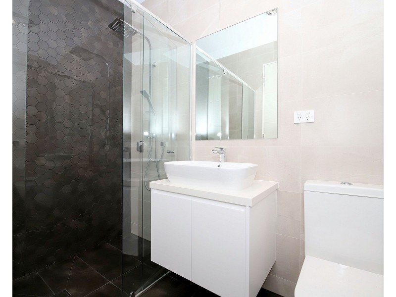 17 Amaroo Avenue, Georges Hall NSW 2198