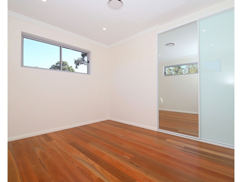 17 Amaroo Avenue, Georges Hall NSW 2198