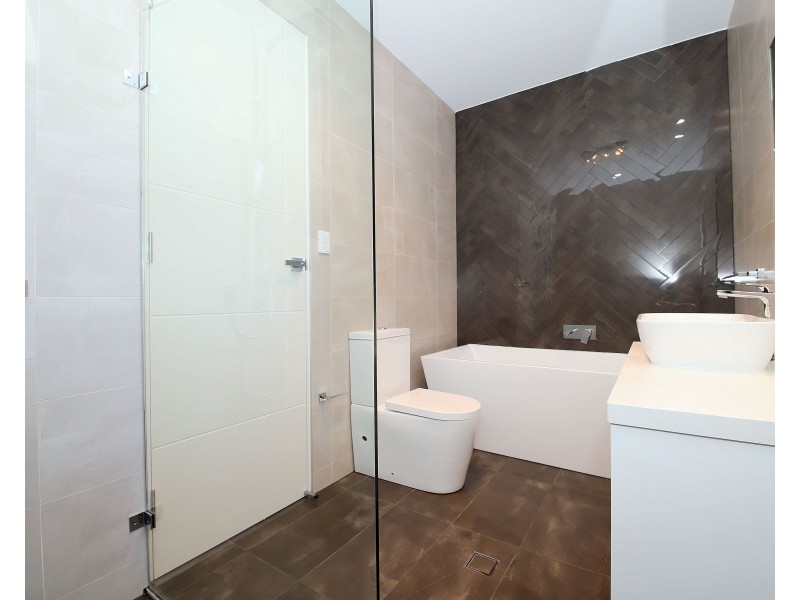 17 Amaroo Avenue, Georges Hall NSW 2198