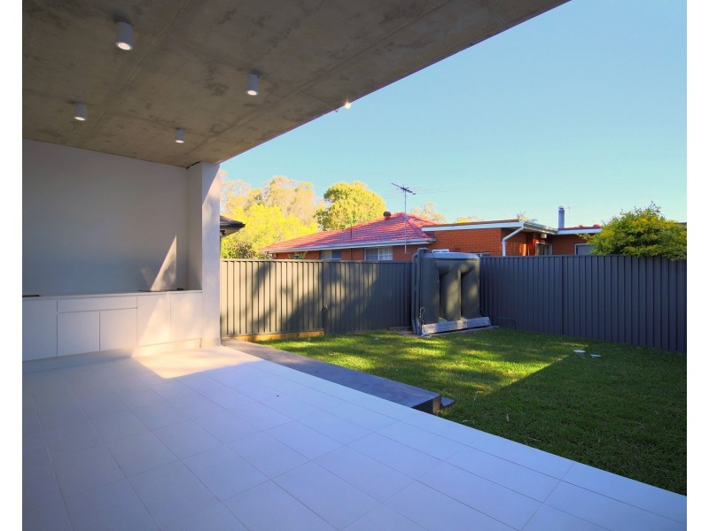 17 Amaroo Avenue, Georges Hall NSW 2198