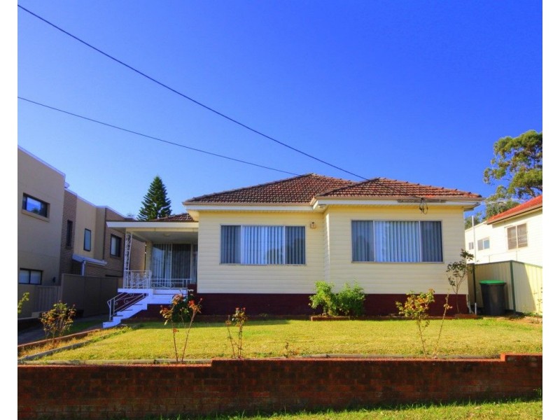 10 Winifred Street, Condell Park NSW 2200