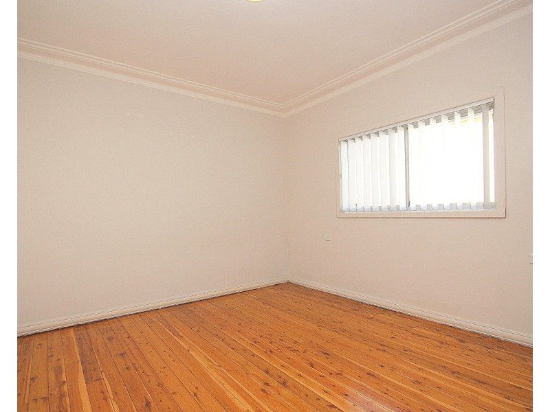 10 Winifred Street, Condell Park NSW 2200