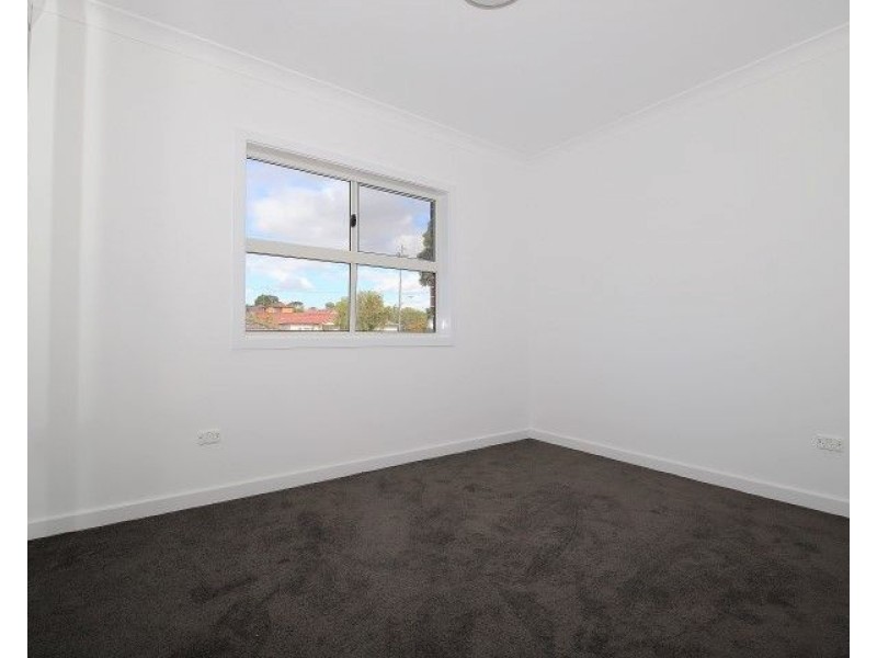2/122 Hunter Street, Condell Park NSW 2200