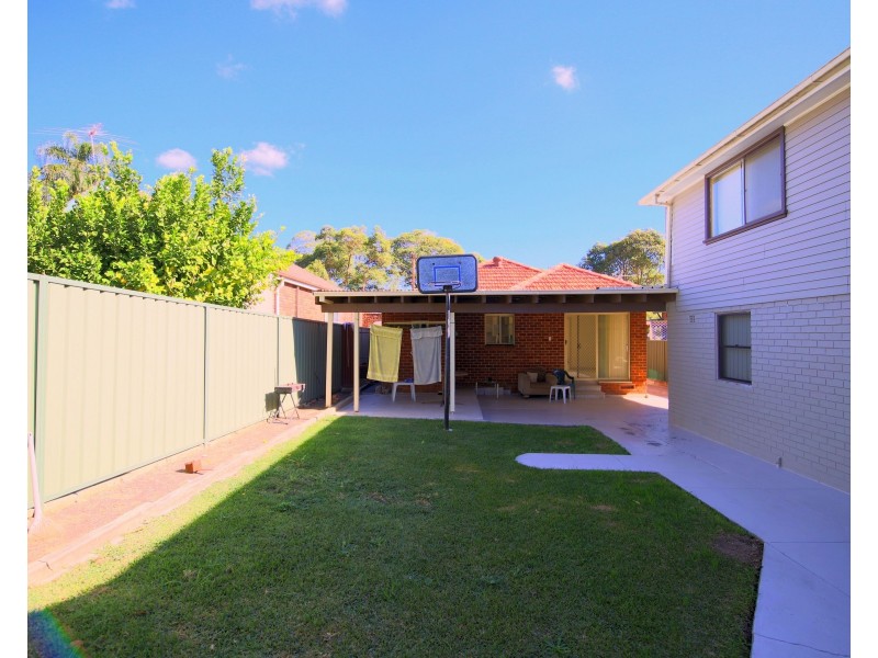 8 Lyon Avenue, Punchbowl NSW 2196