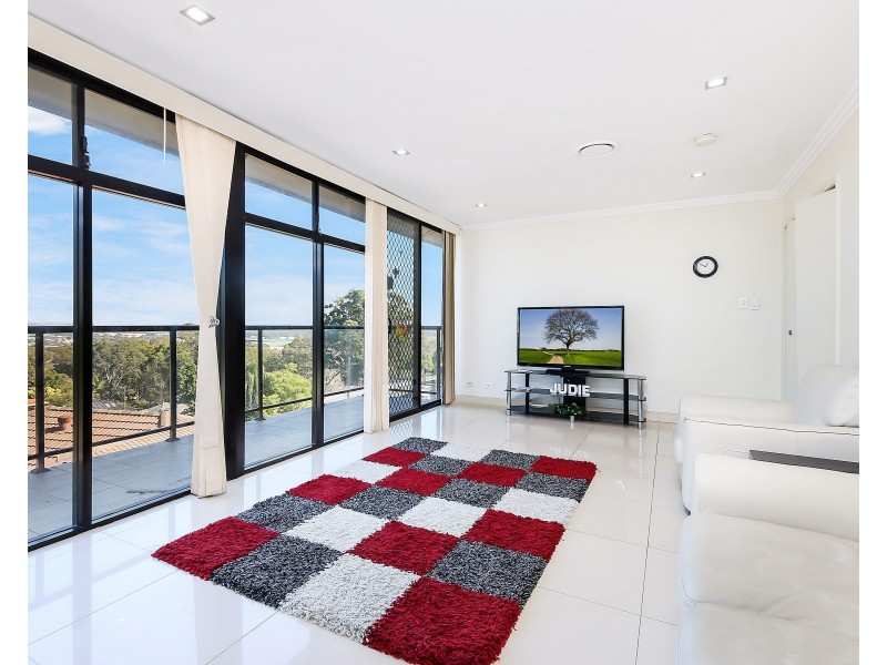 5 Mitchell Street, Condell Park NSW 2200