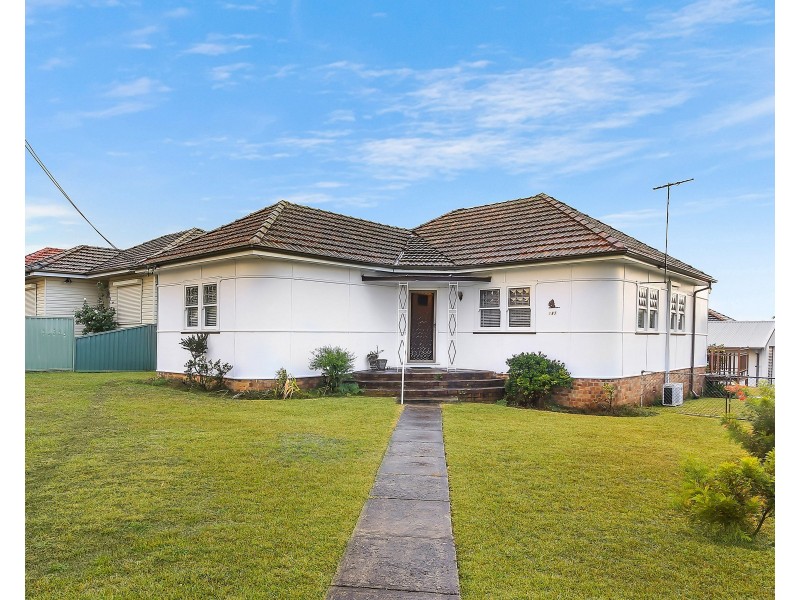 287 Roberts Road, Greenacre NSW 2190