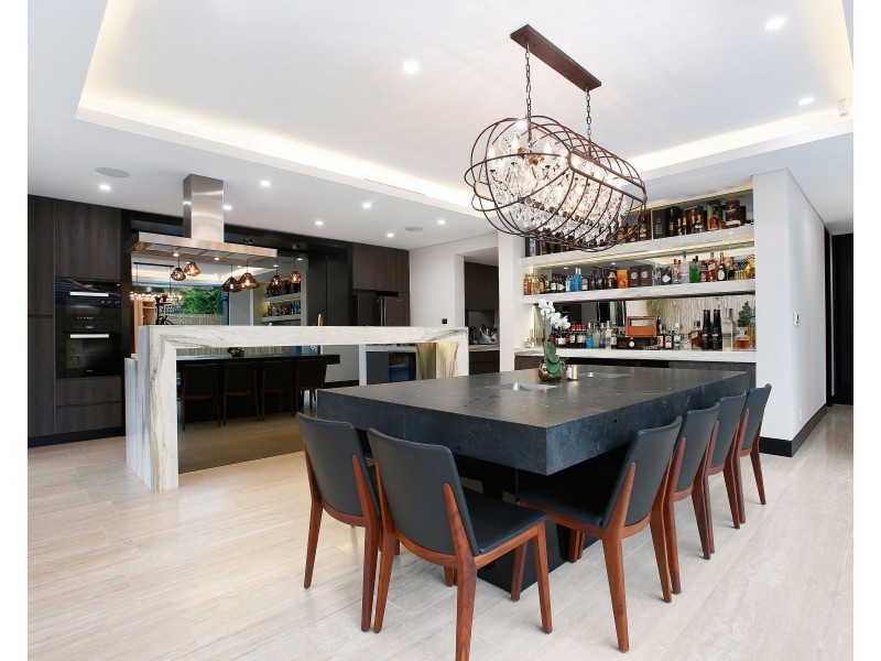 83 Victor Avenue, Picnic Point NSW 2213