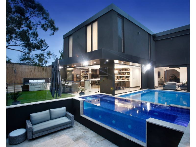 83 Victor Avenue, Picnic Point NSW 2213
