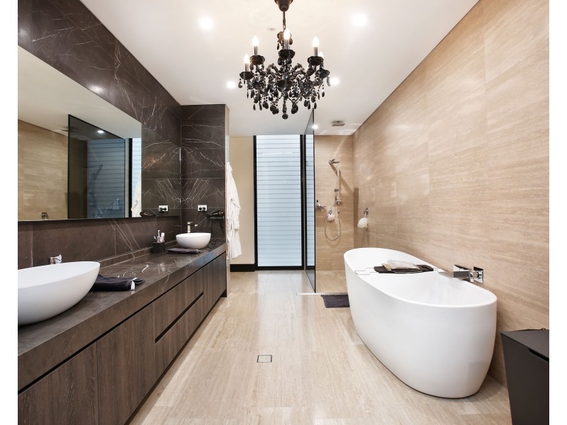 83 Victor Avenue, Picnic Point NSW 2213