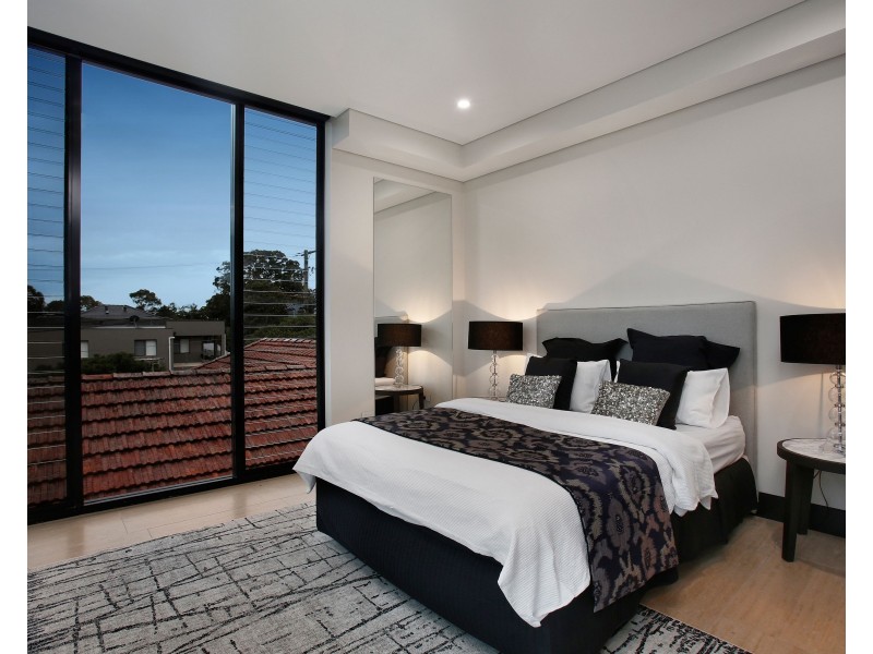 83 Victor Avenue, Picnic Point NSW 2213