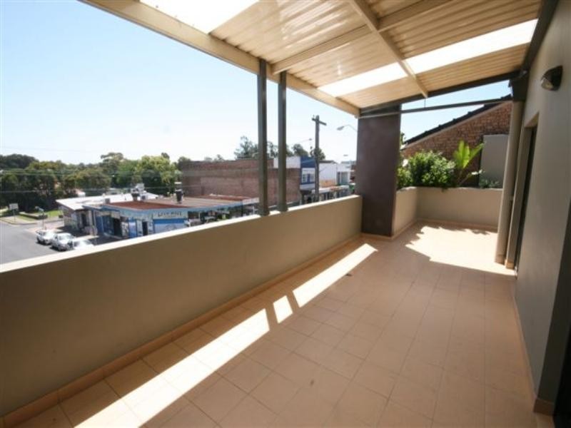 1/147 Waterloo Road, Greenacre NSW 2190