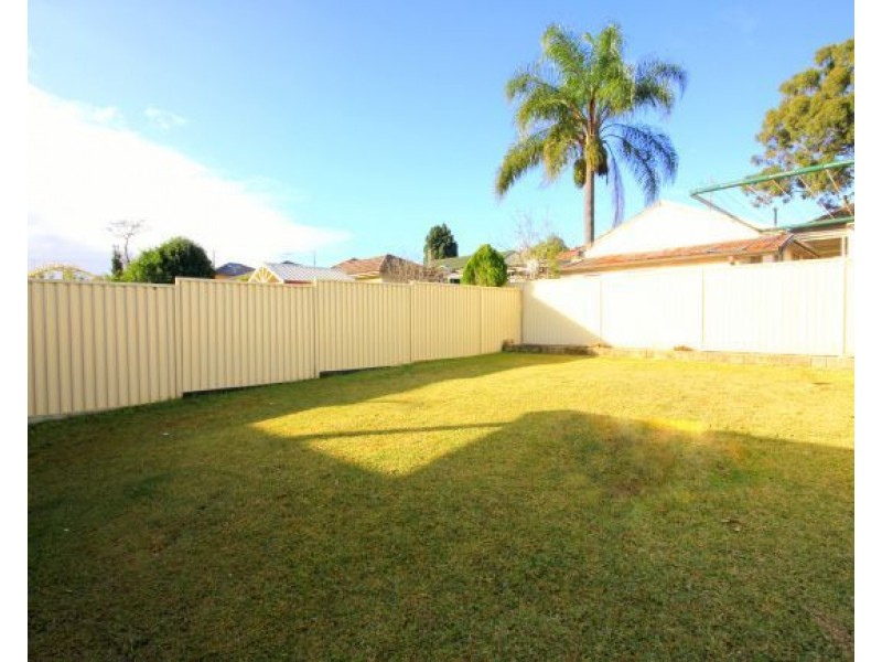 2/71 The Avenue, Bankstown NSW 2200