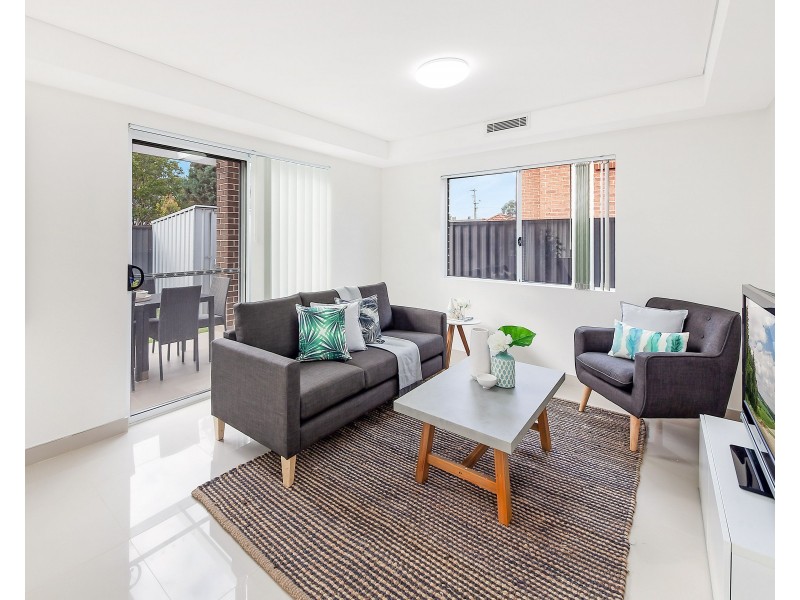 3/2-4 Rawson Road, Greenacre NSW 2190
