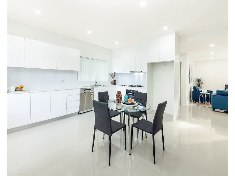 7, 8 & 9/2-4 Rawson Road, Greenacre NSW 2190