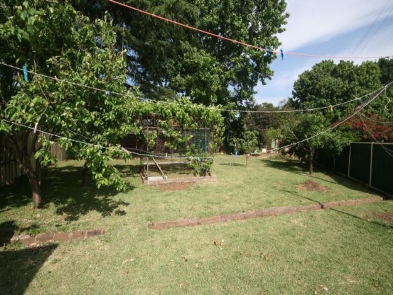 12 Lithgow Avenue, Yagoona NSW 2199