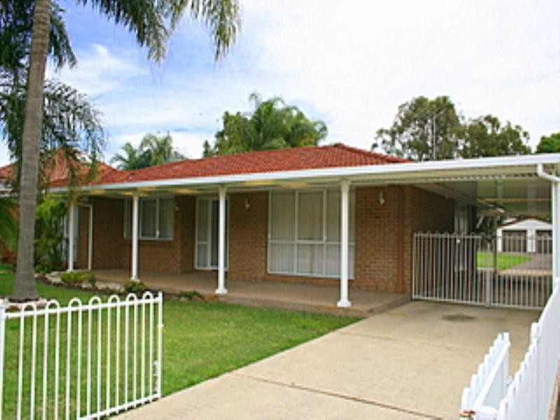 18 Rabaul Road, Georges Hall NSW 2198