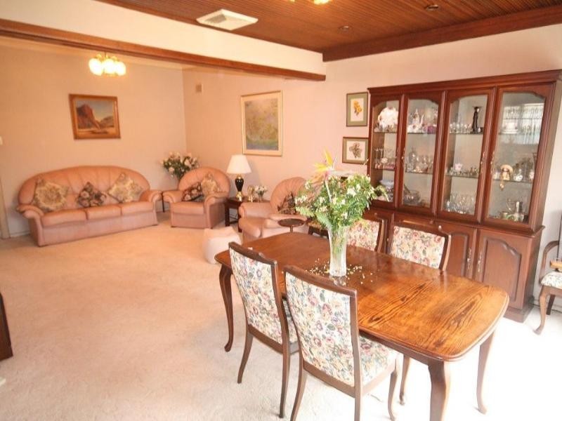 8 Spencer Street, Sefton NSW 2162