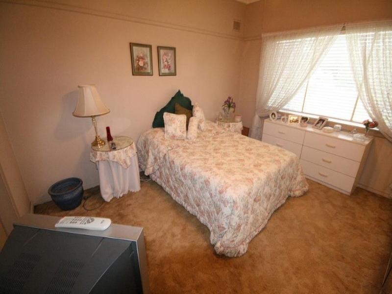 8 Spencer Street, Sefton NSW 2162