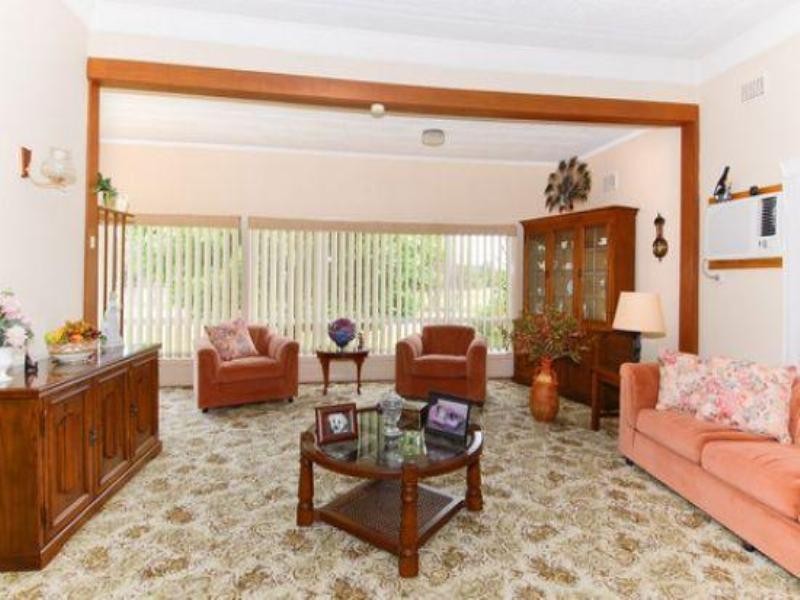 6 Rabaul Road, Georges Hall NSW 2198