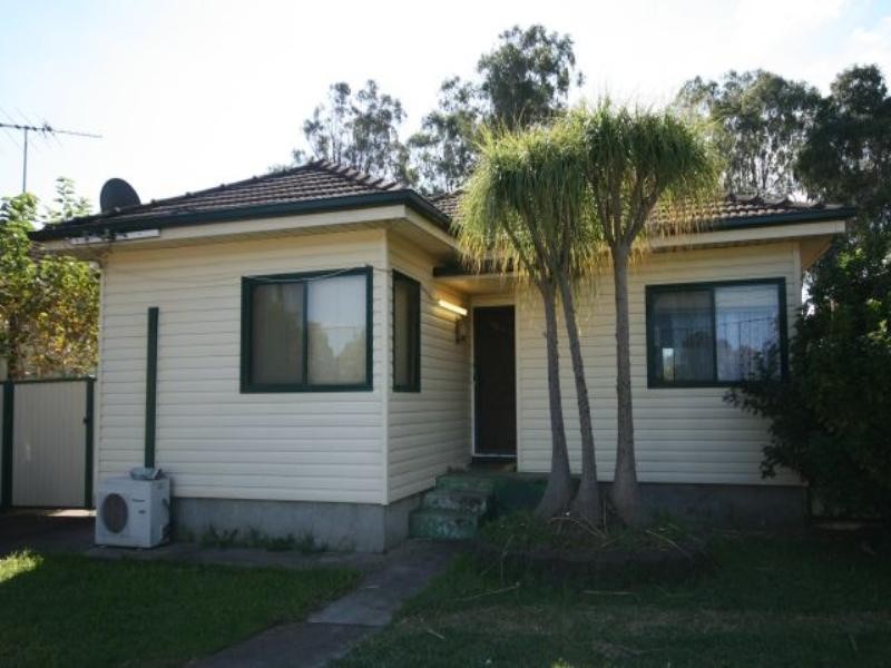 46 Rabaul Road, Georges Hall NSW 2198
