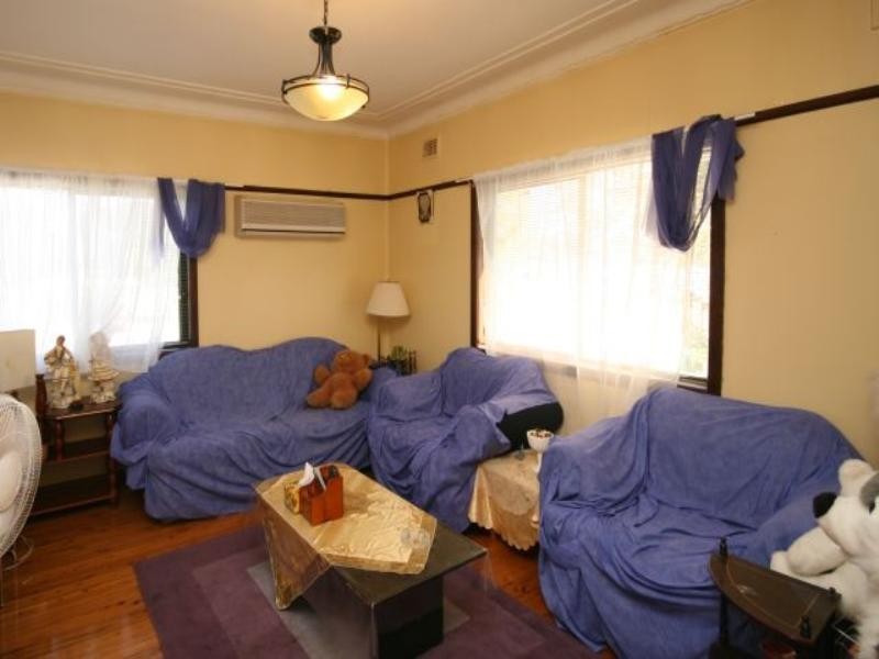 46 Rabaul Road, Georges Hall NSW 2198